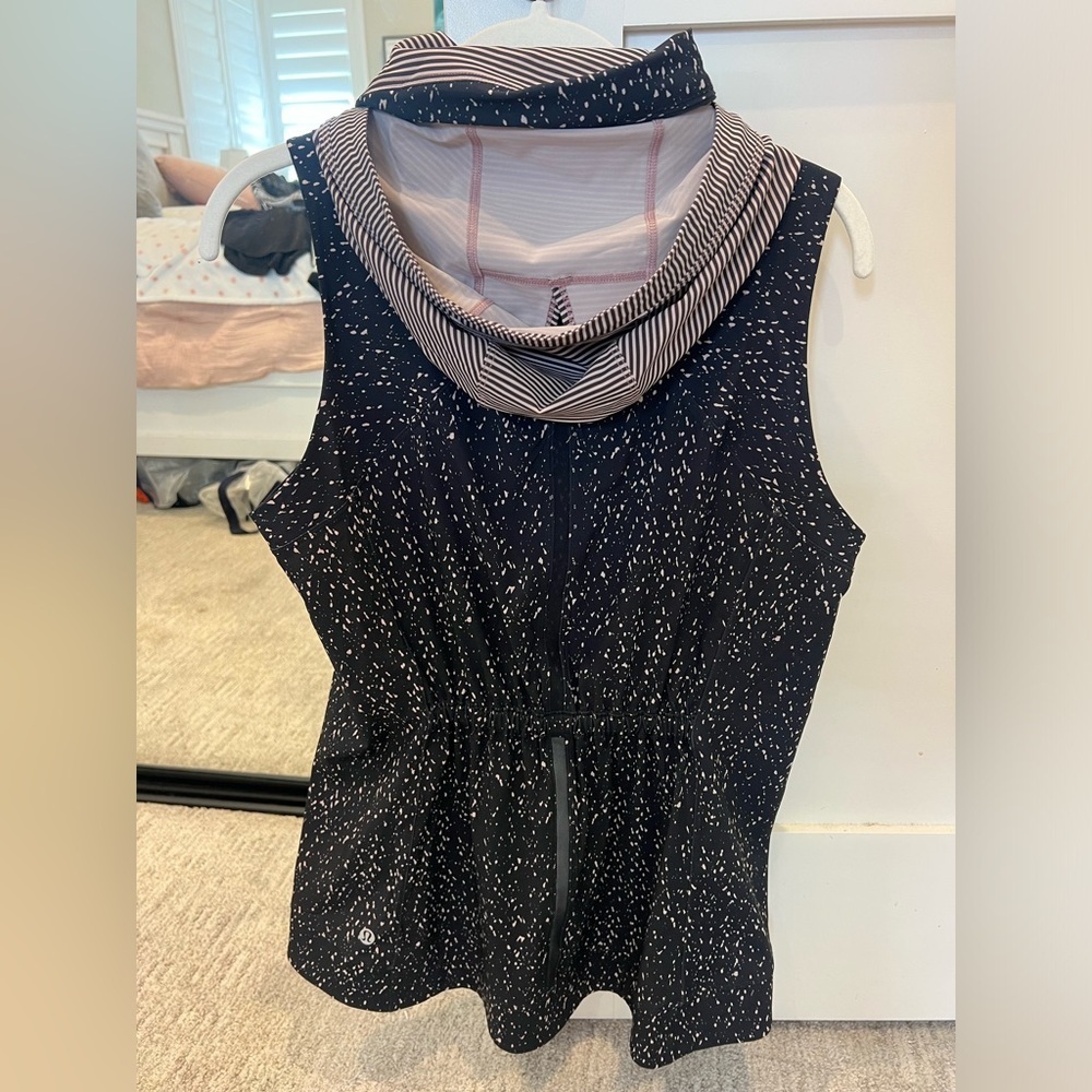 Lululemon Zip-Up Vest - Picture 2 of 5